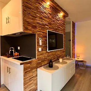 Appartement Résidence 3 Rivières De Gamme Au Calme Dans Un Parc De 8 Hectares Avec Piscines, Mandelieu